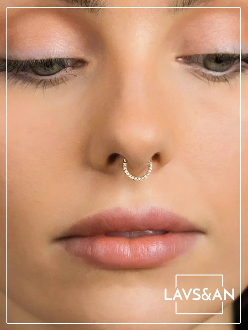 Пирсинг в нос