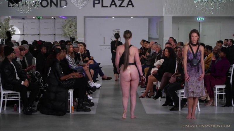 Модели на подиуме