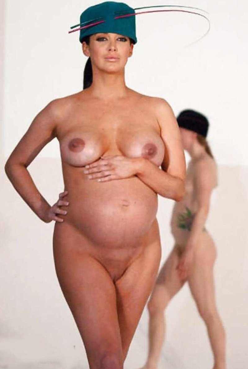 Голые беременные знаменитости