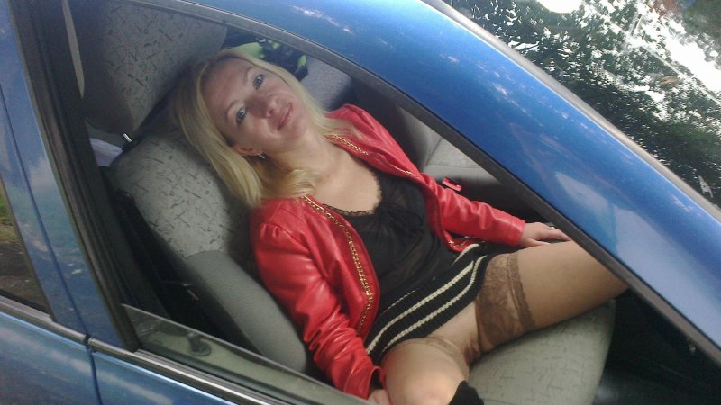 В машине без трусиков