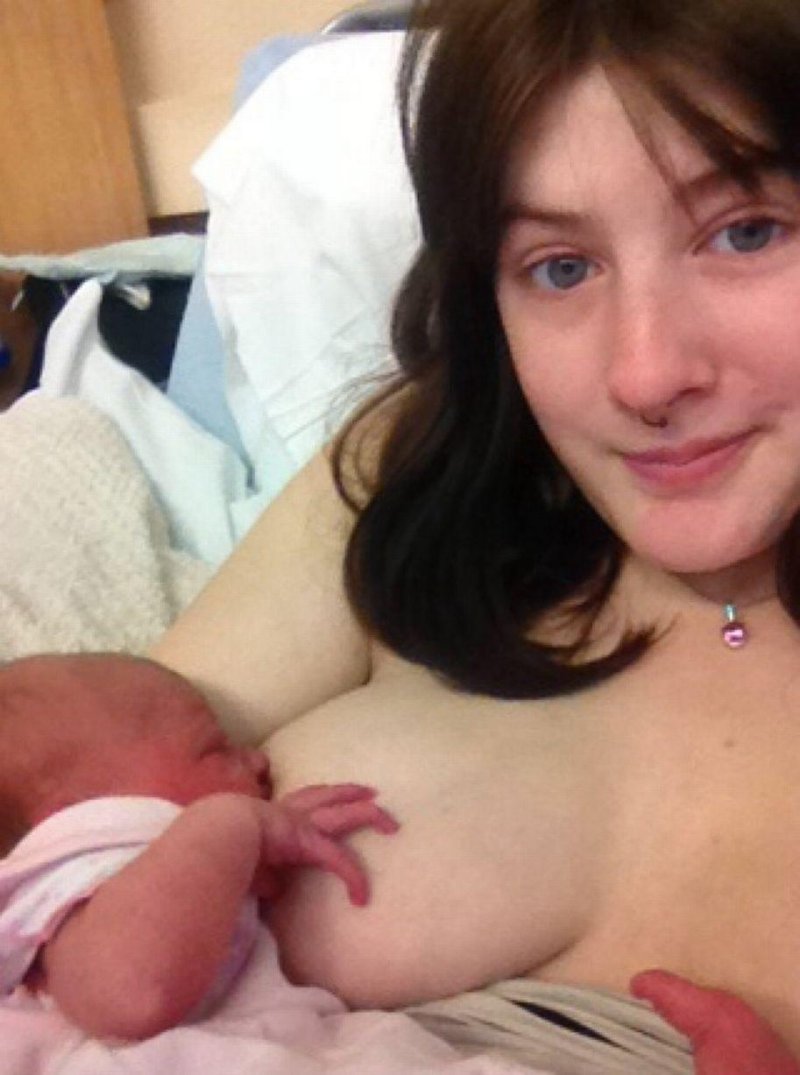 Селфи кормления грудью