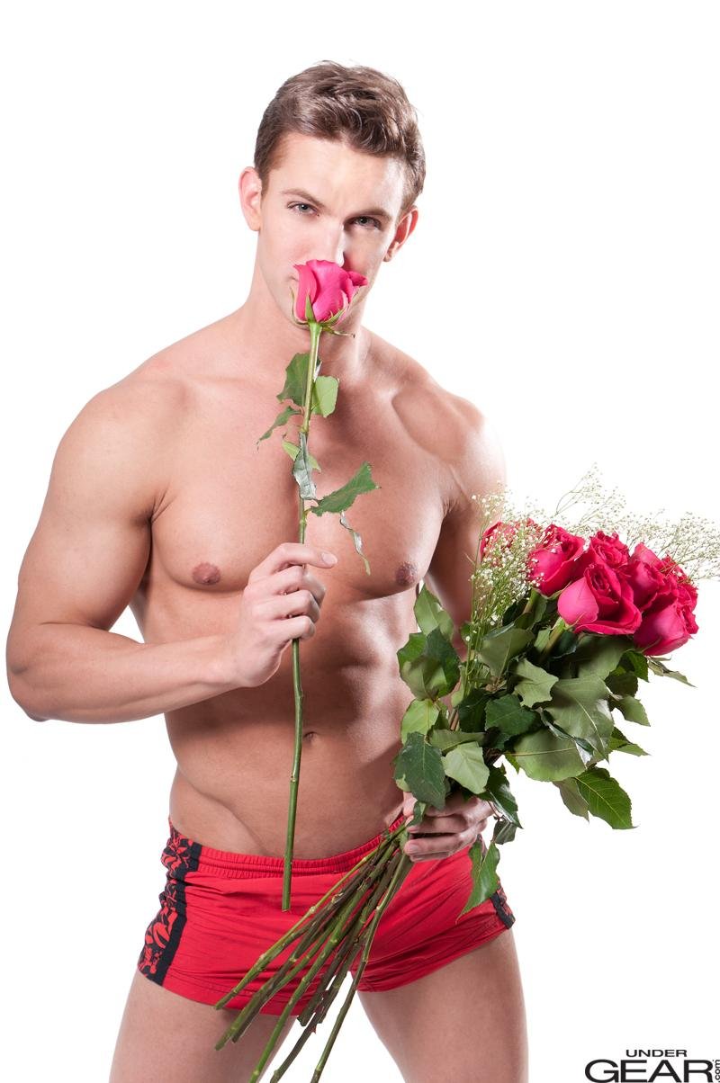 Мужчина с цветами