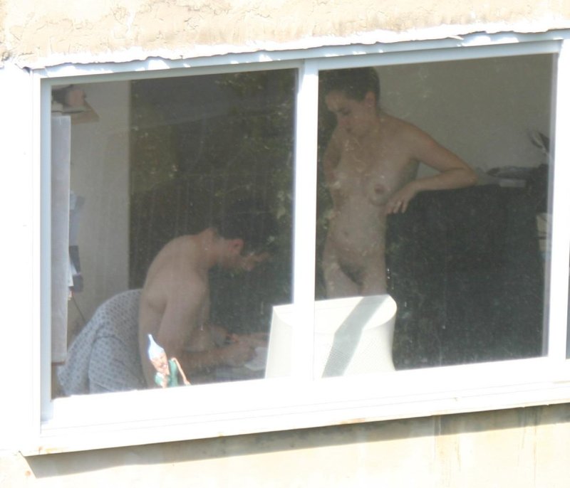 Подсматривание в окна