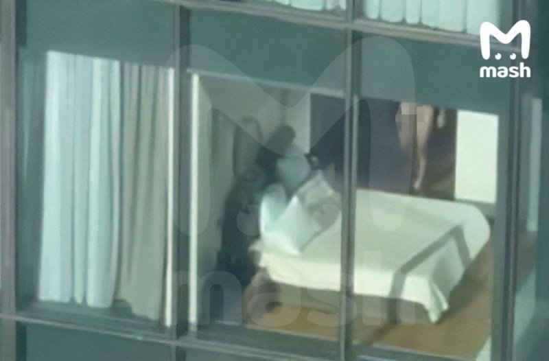 Секс в окне