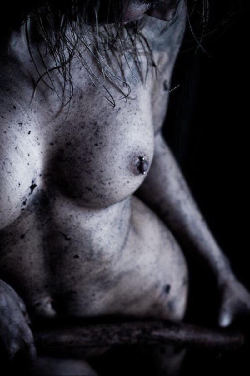 Мрачная эротика