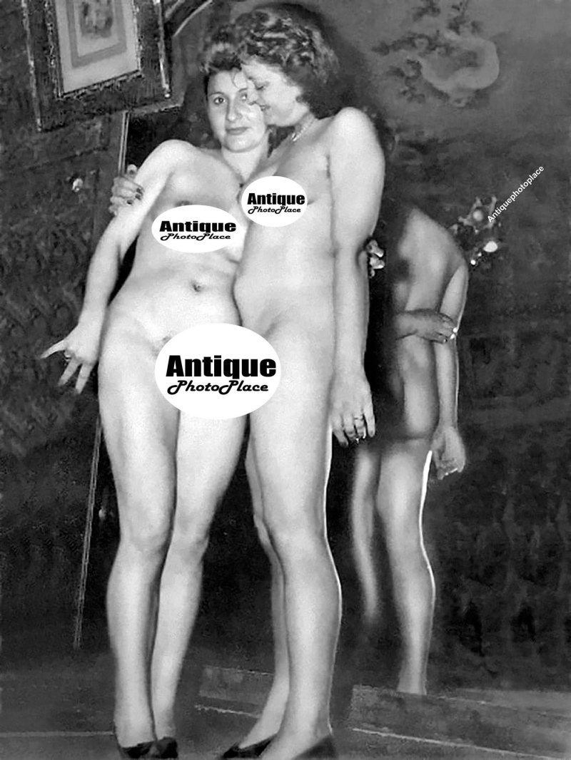 Голые родственники ретро