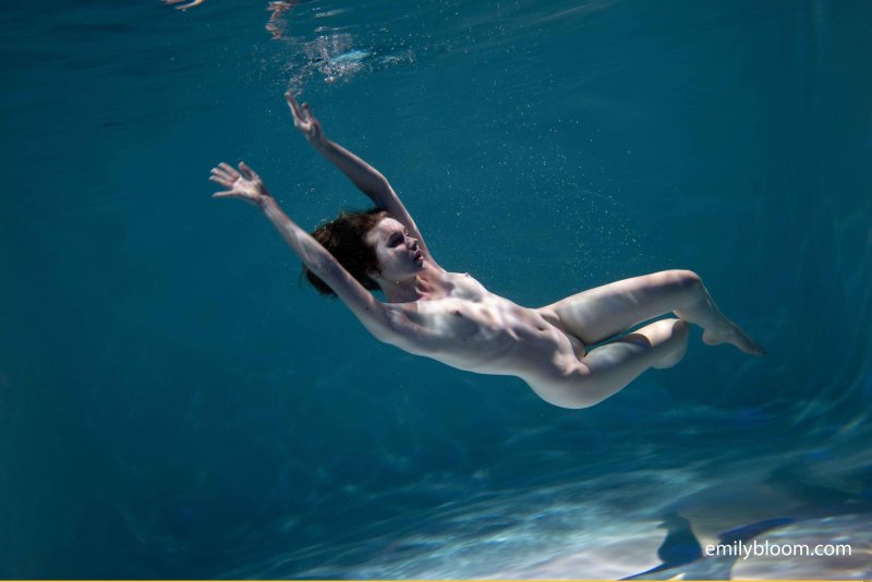 Эротика под водой