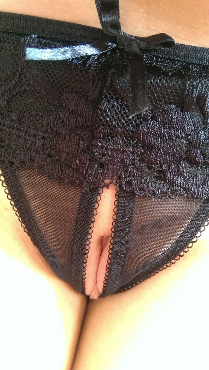 Женские трусики с доступом