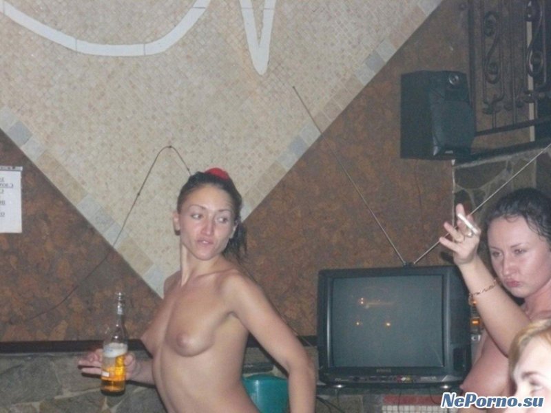 Пьяные голые женщины в бане