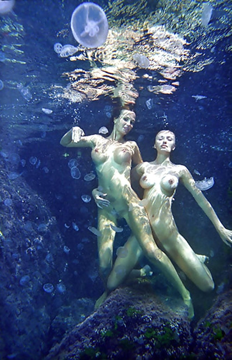Джулия хартманн underwater