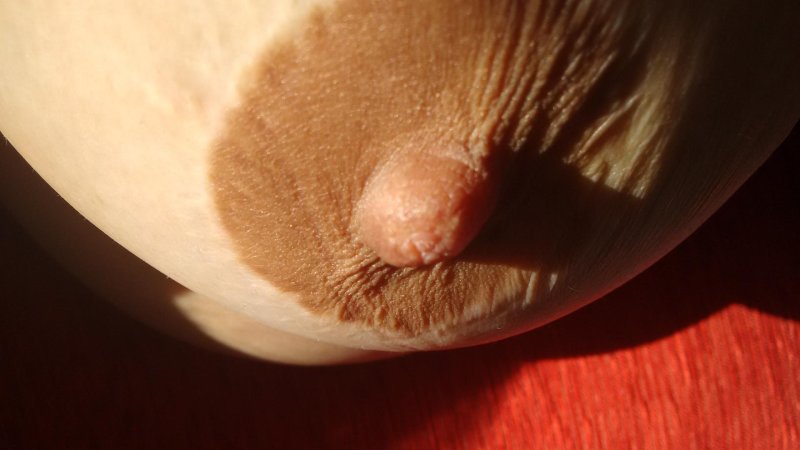 Коричневые соски у женщин