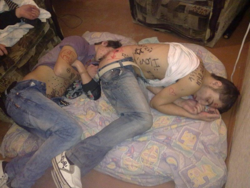 Пьяная на вписке