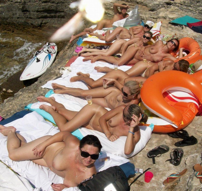 Женщины нудисты