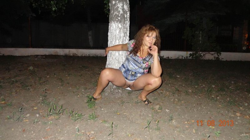 Мамочка без трусов