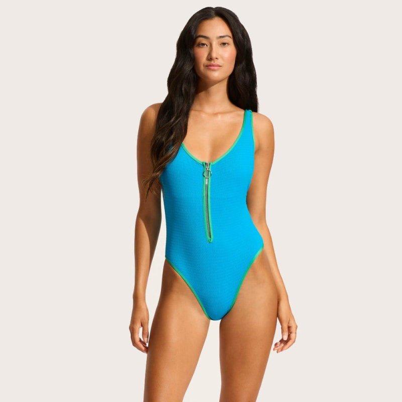 Сплошной купальник