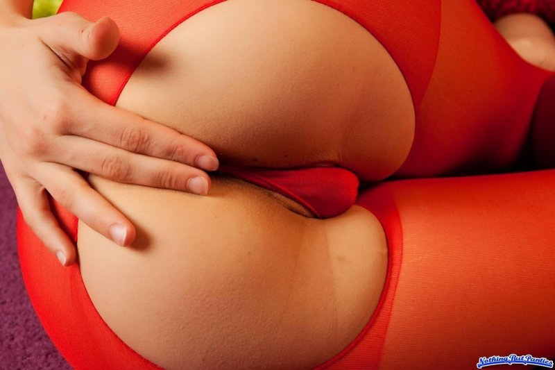 Белье с открытыми ягодицами