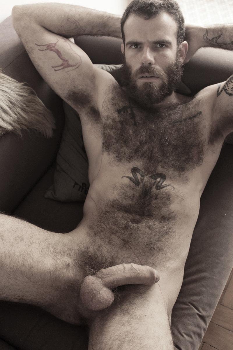 Волосатые мужчина голые