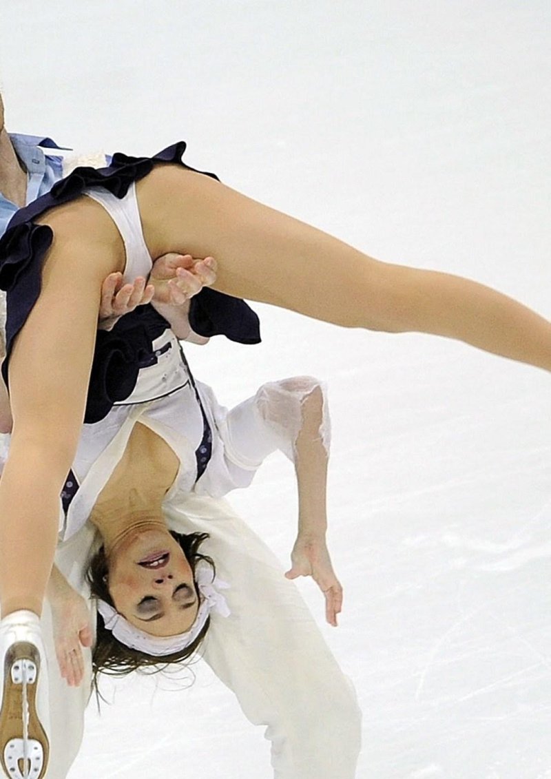 Эротические моменты фигуристок