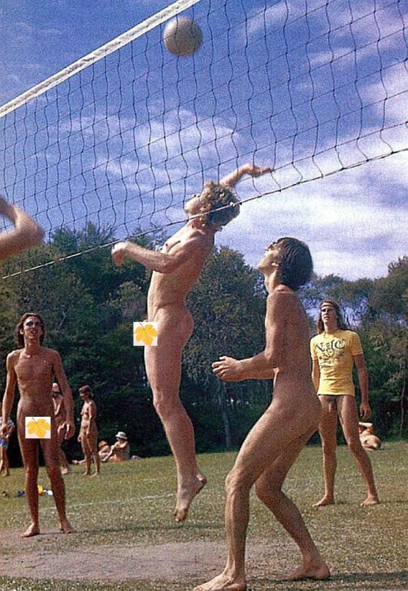 Волейбол голышом