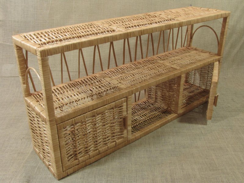 Плетеная полочка