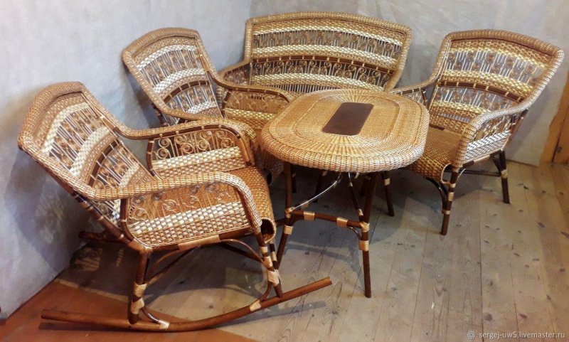 Мебель из ивовой лозы