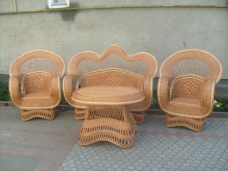 Красивая плетеная мебель