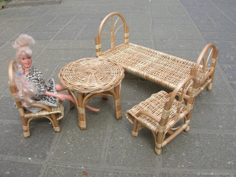 Мебель для кукол из ротанга