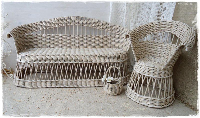 Кукольная мебель из газетных трубочек