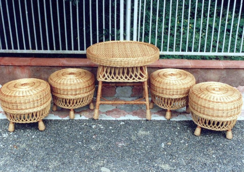 Плетеная мебель из ивовой лозы