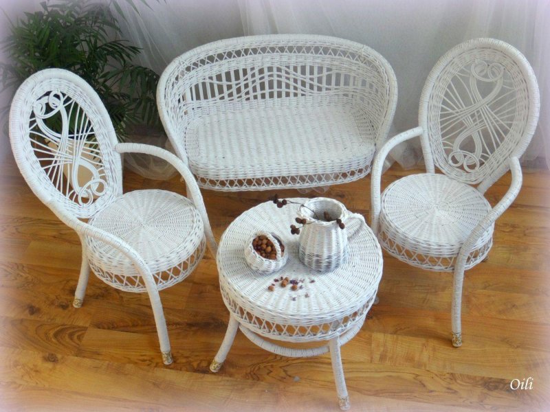 Плетеная мебель для кукол из газетных трубочек