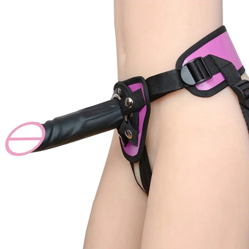 Страпон на силиконовых трусиках