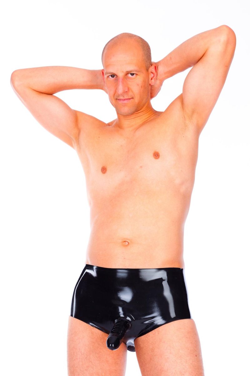 Латексные трусы с внутренним фалосом мужские