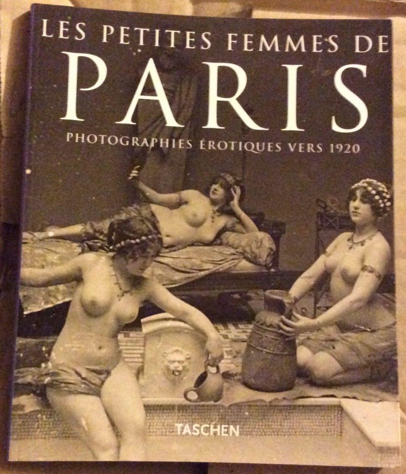 Голая модели