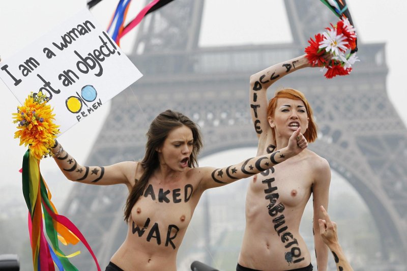 Голые украинские фемен