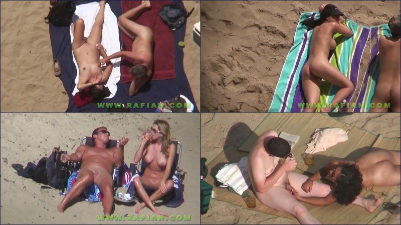 На нудистком пляже