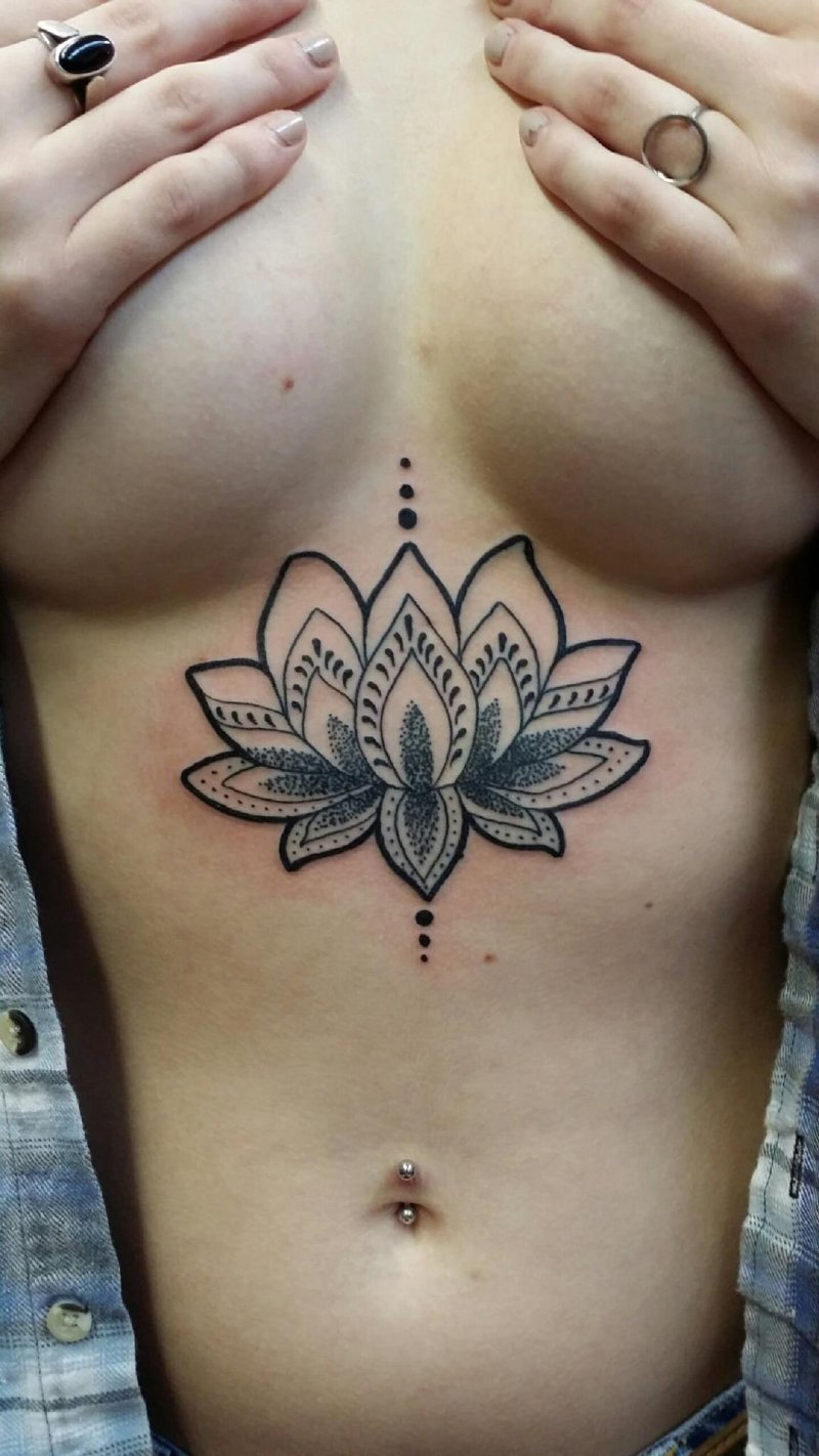 Тату лотос значение для девушек
