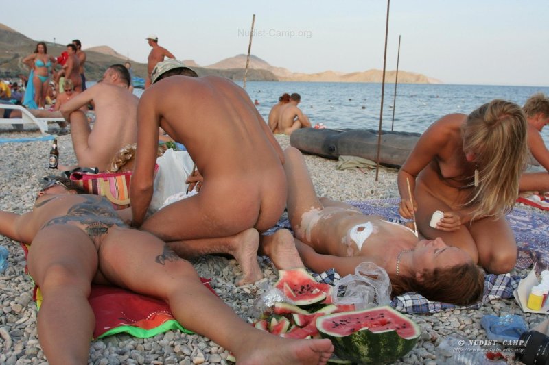 Порно на нудийском пляже