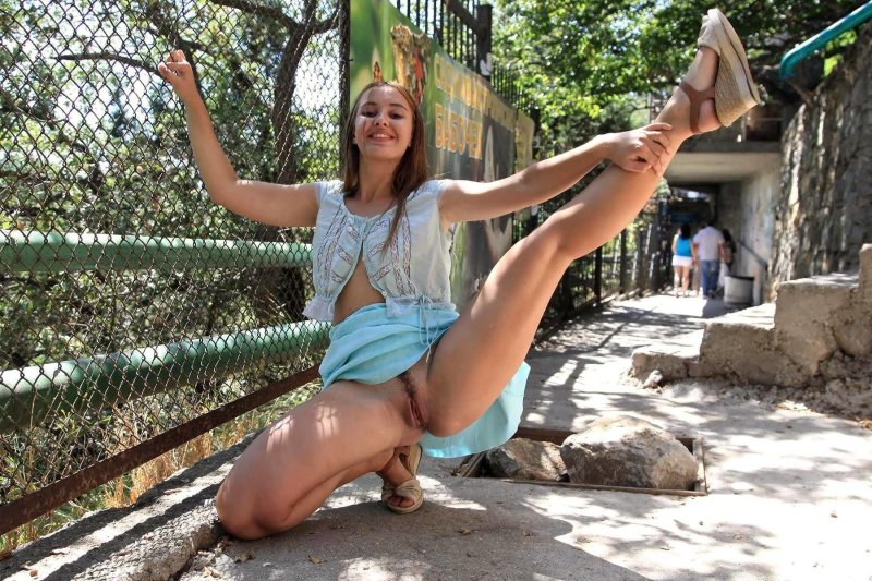 Девушек без трусов