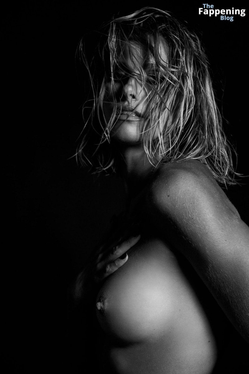 Голые брюнетки развратницы