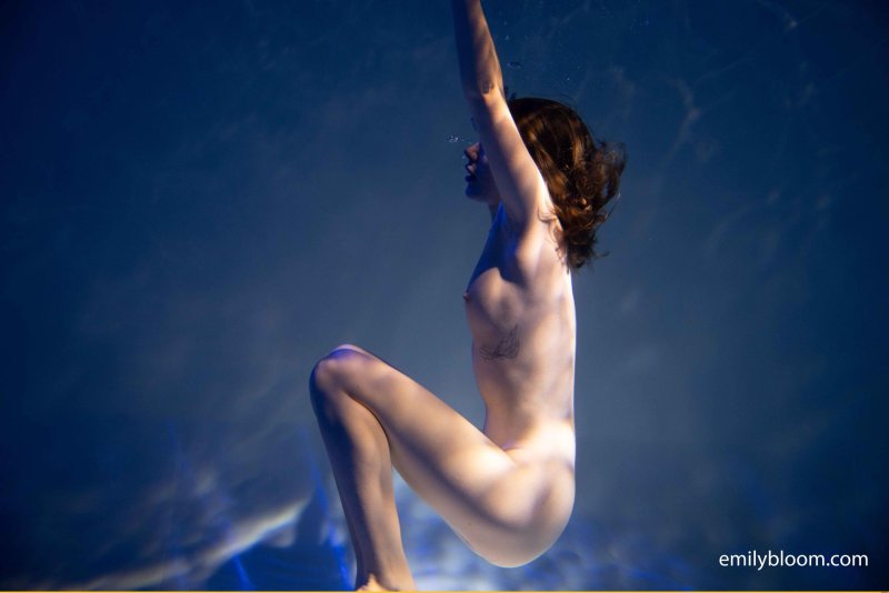 Эротика под водой