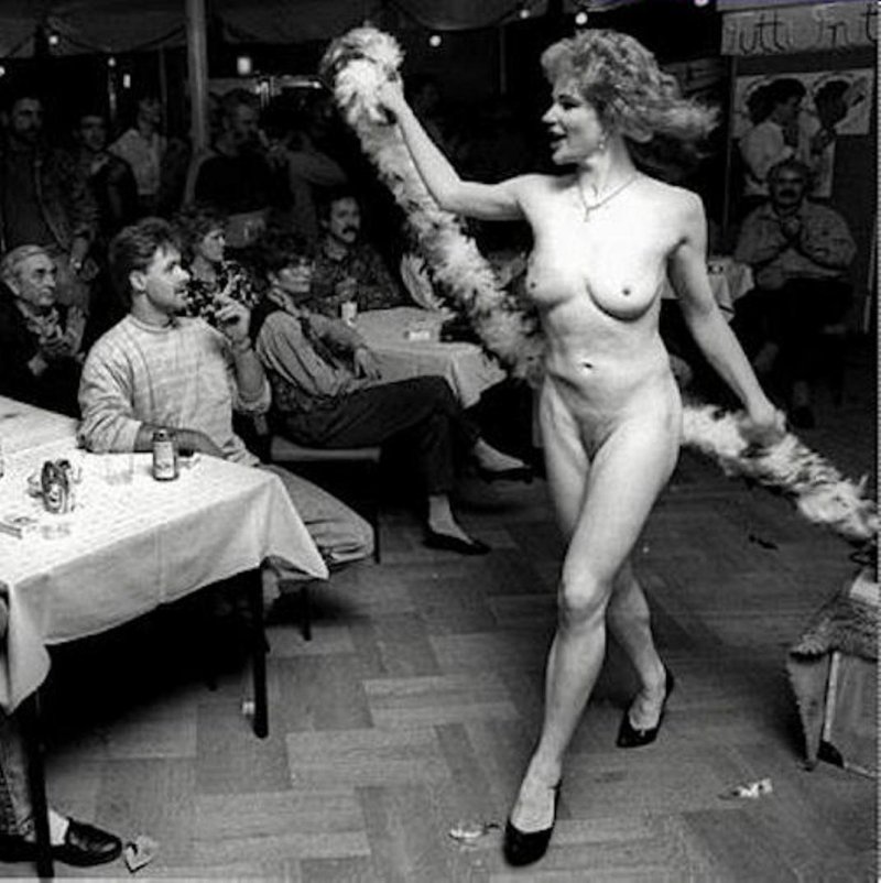 Женский стриптиз ретро