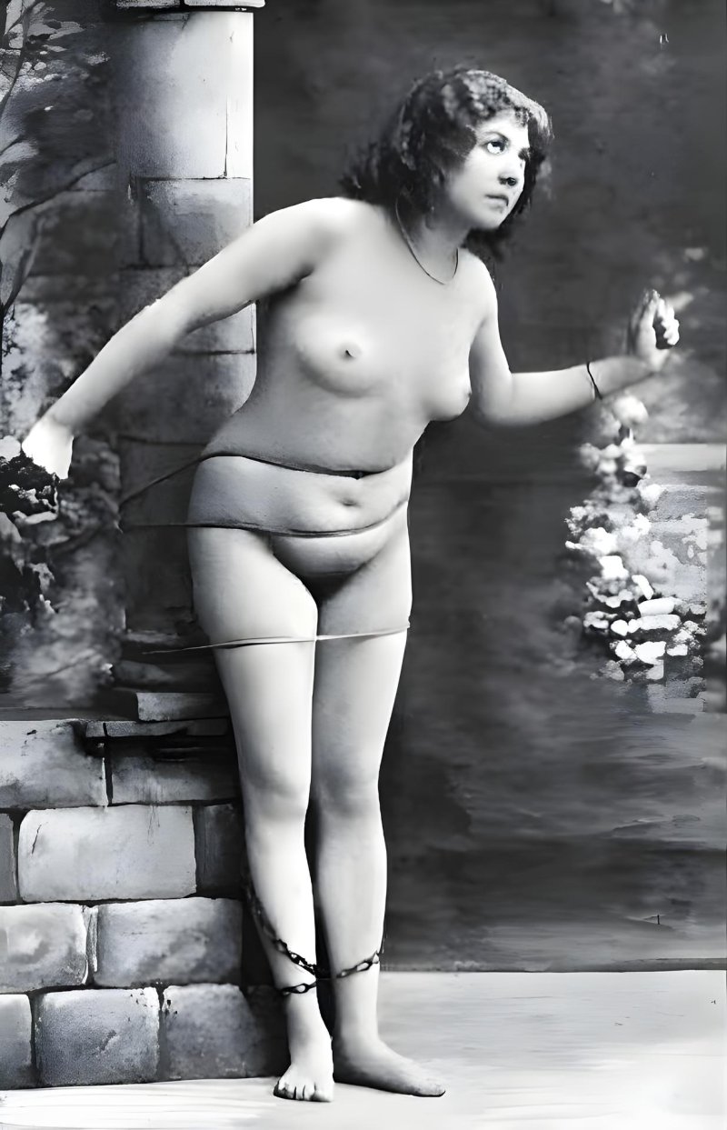 Голые женщины прошлого