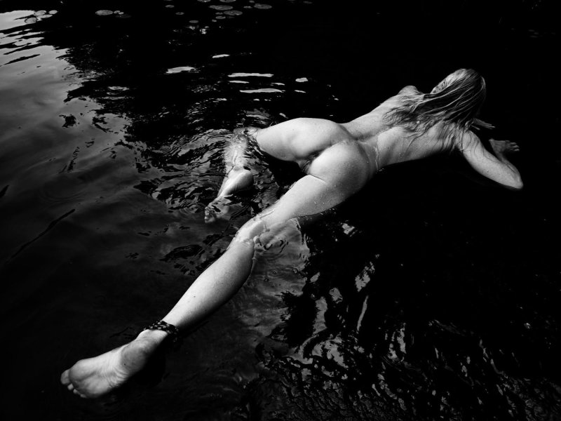 Фотография из раздела ню