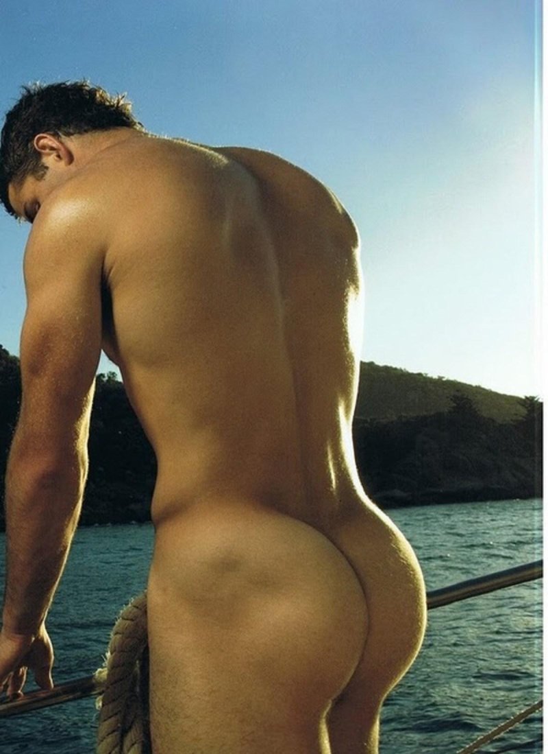 Шикарная мужская задница