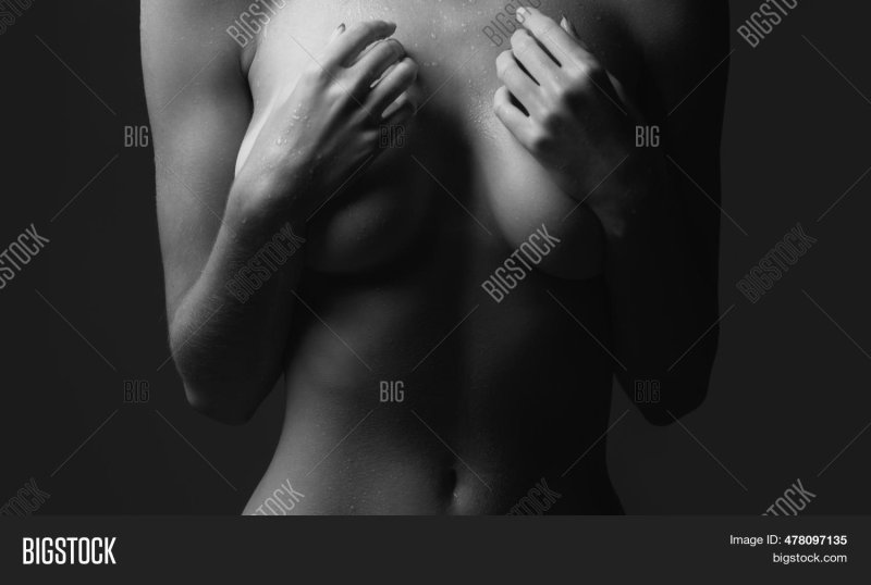 Ванья Хадзович голые сиськи