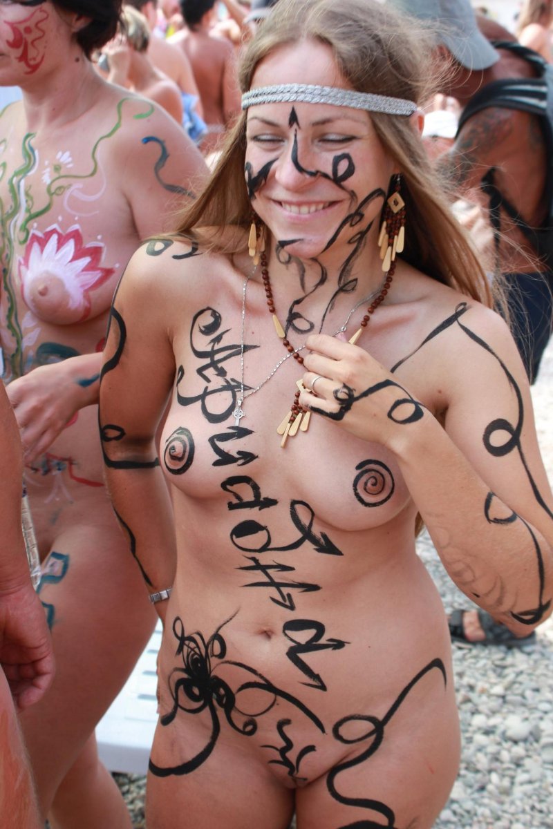 Фестиваль голых