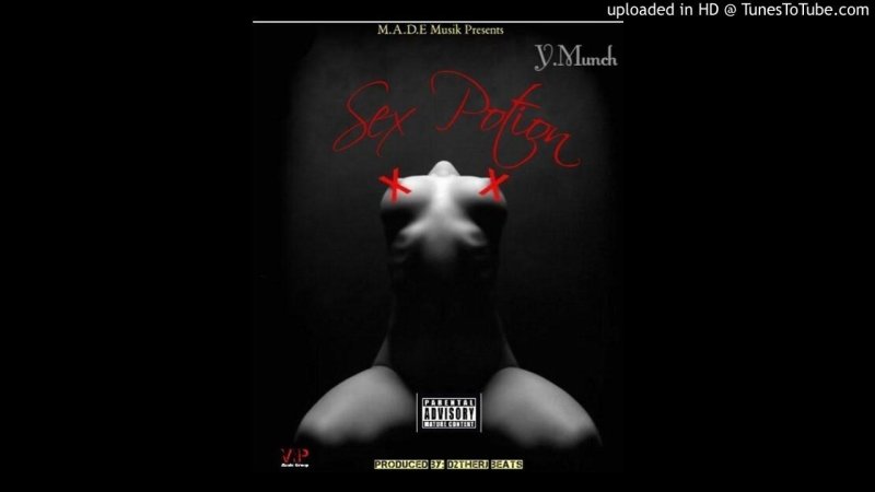 Ню на темном фоне