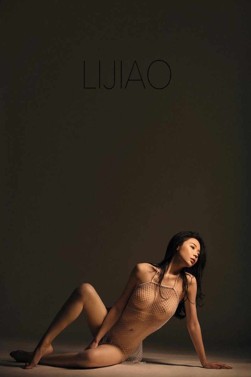 Китайские модели голые