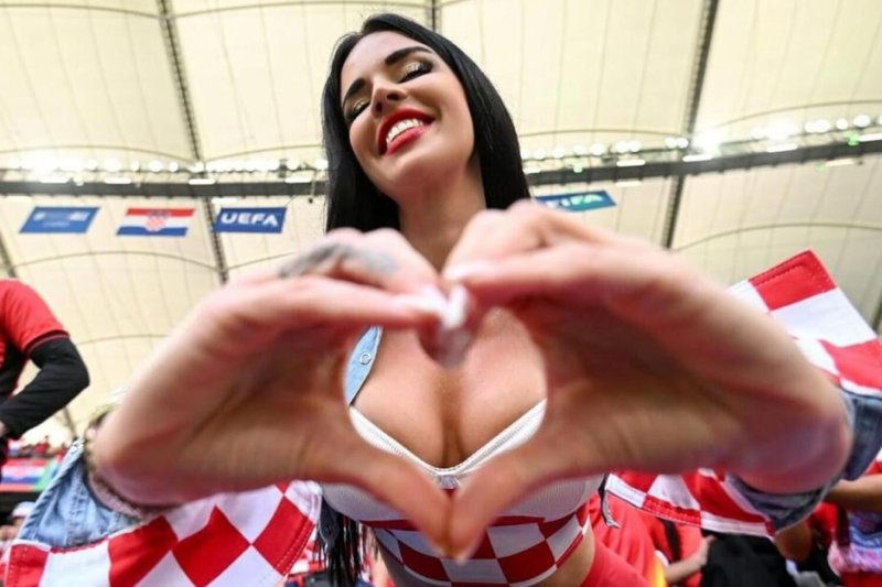Хорватская болельщица