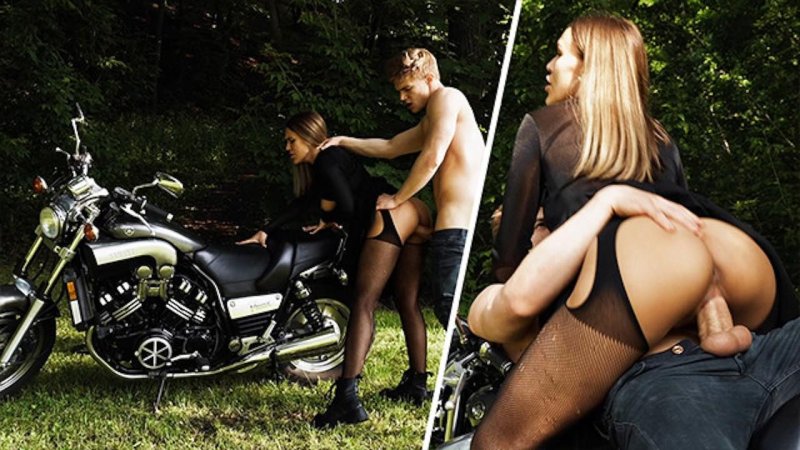 На мотоцикле порно